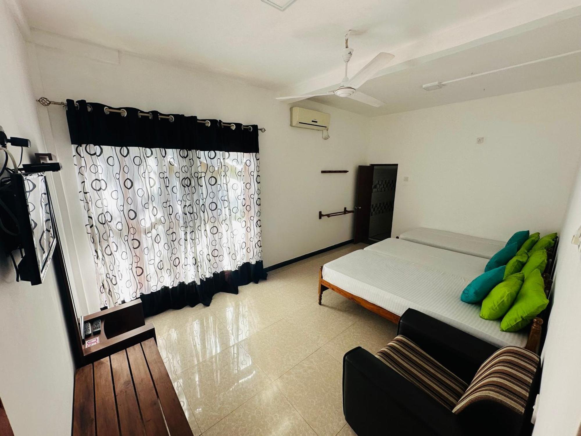 Tishan Holiday Resort Polonnaruwa Quarto foto